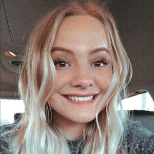 Meet your Posher, Mallory